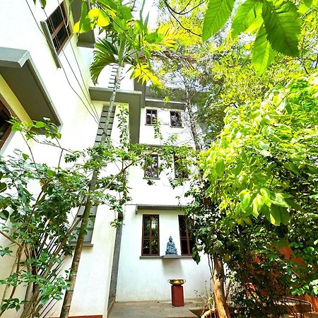 Hotel Du Palais - Auroville Beach Puduccseri Kültér fotó