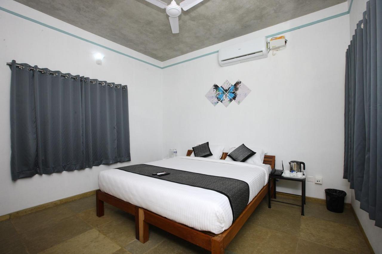 Hotel Du Palais - Auroville Beach Puduccseri Kültér fotó