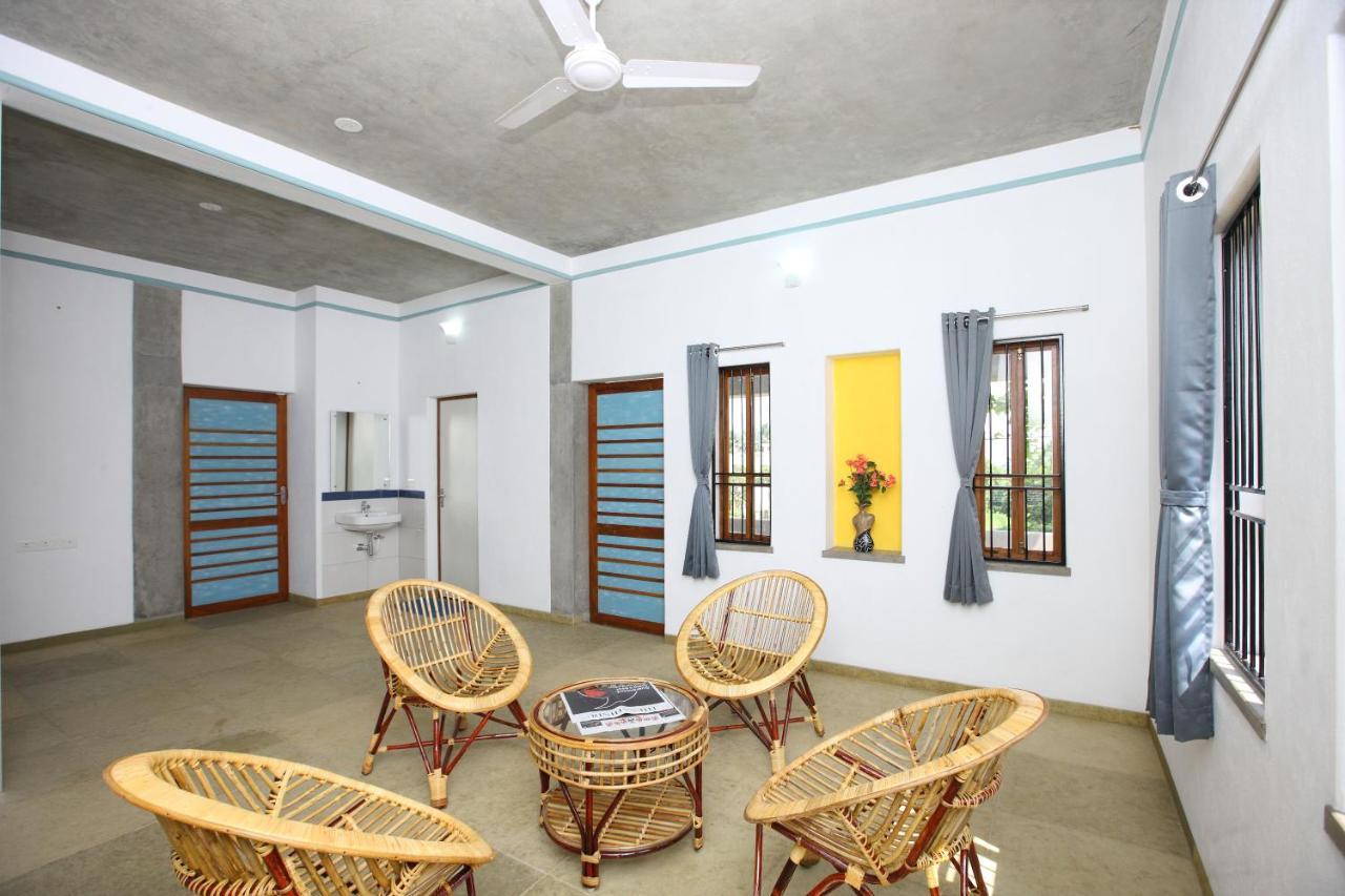 Hotel Du Palais - Auroville Beach Puduccseri Kültér fotó