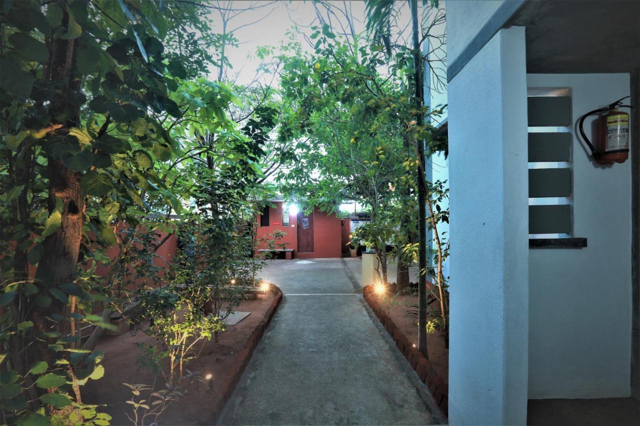 Hotel Du Palais - Auroville Beach Puduccseri Kültér fotó
