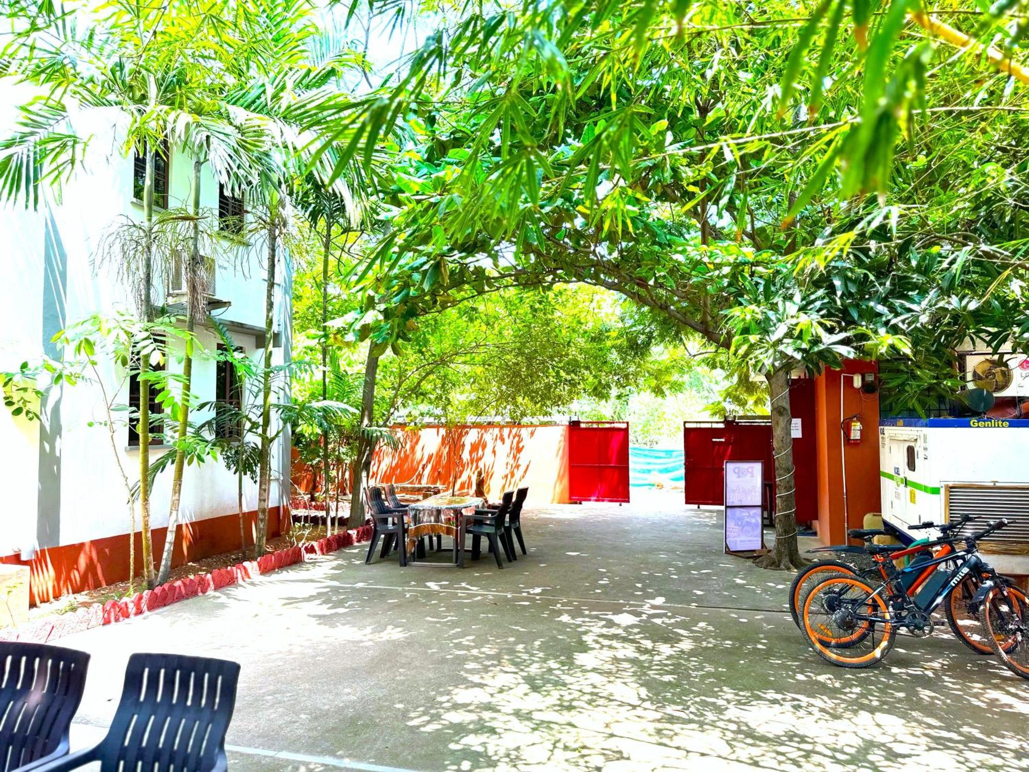 Hotel Du Palais - Auroville Beach Puduccseri Kültér fotó